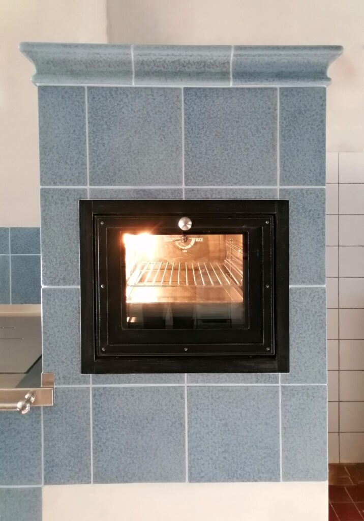 3 Sporak na drevo s kobkou Jihoceske kamnarstvi