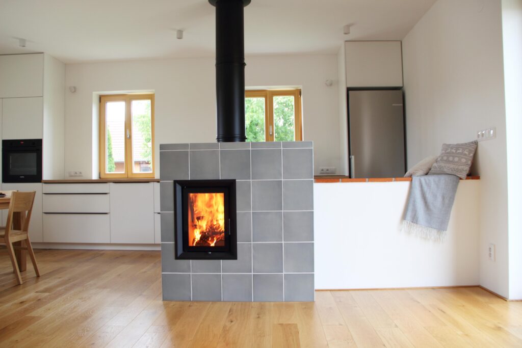 6 Kachlova kamna v modernim interieru Jihoceske kamnarstvi IMG 0109