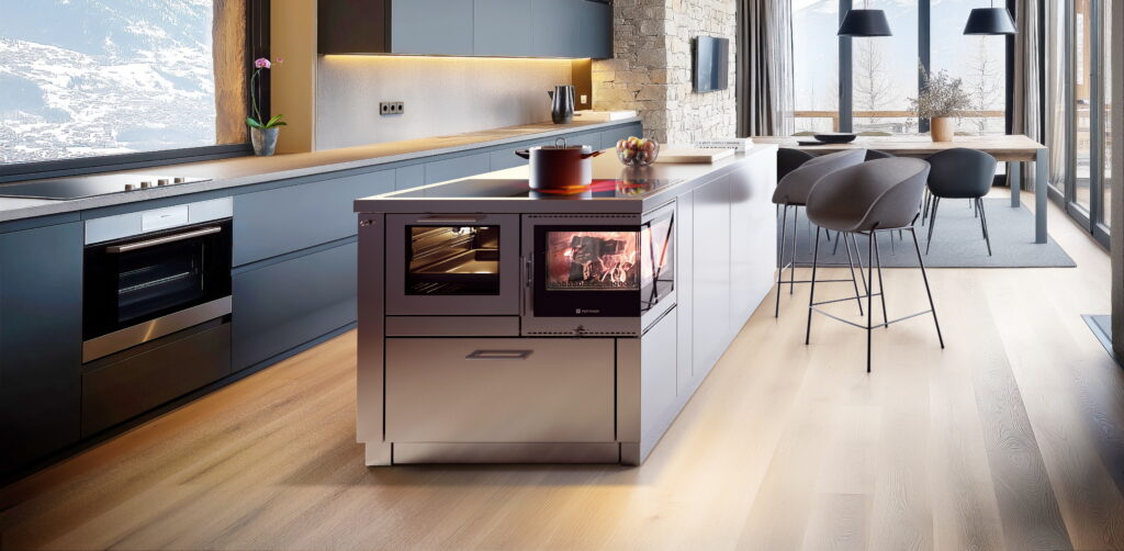 Novinka roku 2025: Kuchyňský sporák na dřevo Ökoalpin Living 10 Kuchynsky sporak na drevo s rohovym topenistem Okoalpin Living int.cut 1