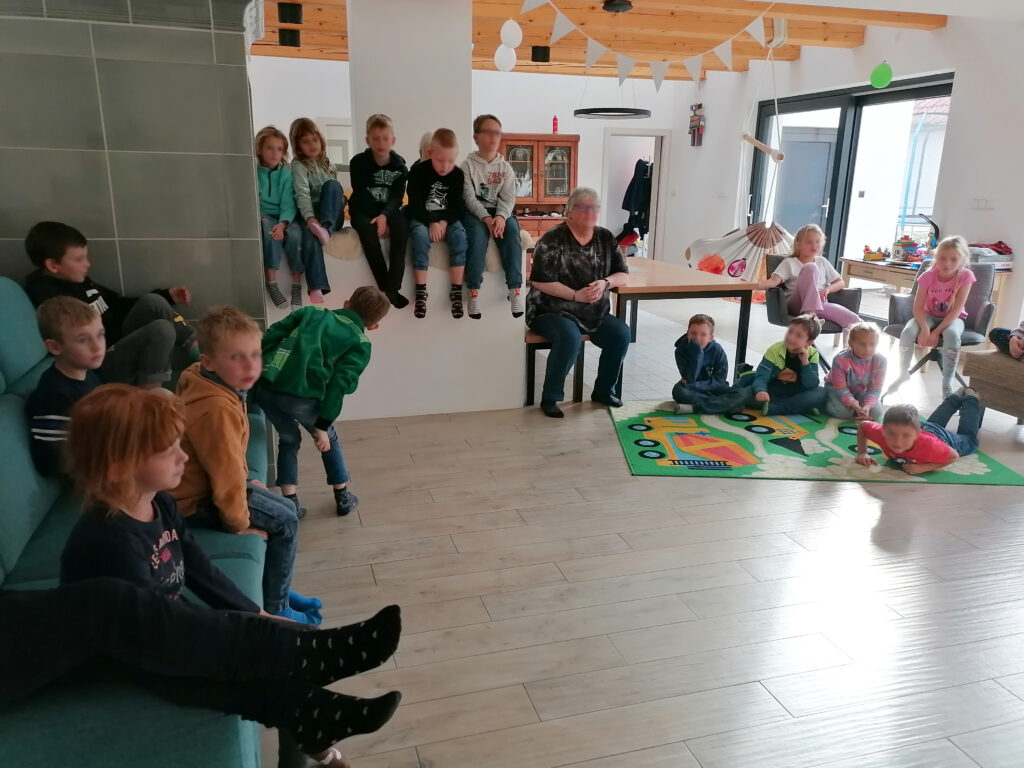 8 Deti na kamnech Jihoceske kamnarstvi